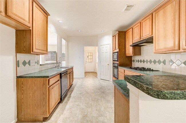 Building Photo - 15206 Garett Green Cir