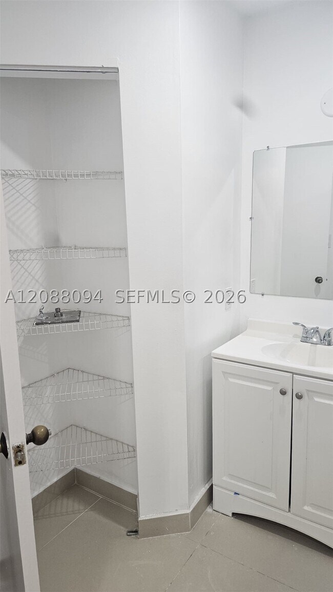 Building Photo - 13918 SW 91st Terrace