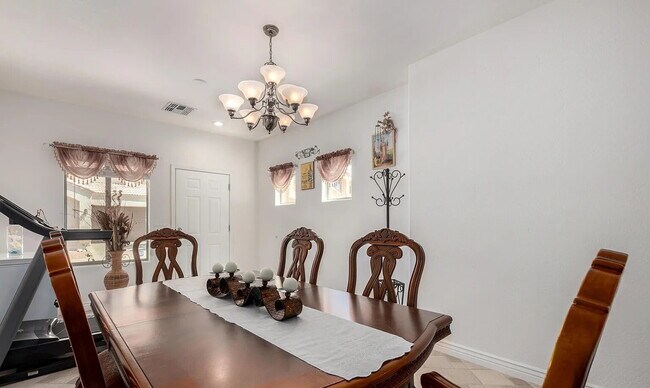 Building Photo - Stunning 4-Bedroom Townhome in Gated Community with Pool & Private Backyard!