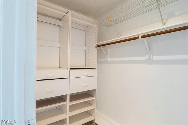 Building Photo - 3523 Quails Walk
