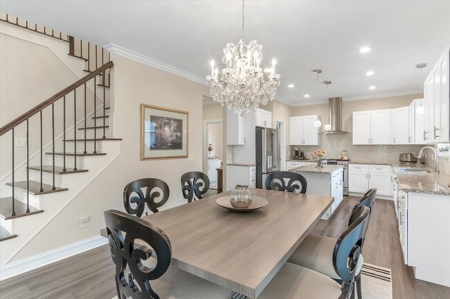 Building Photo - 37440 Curwood Dr