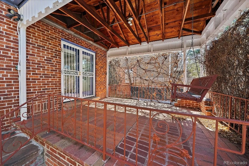 Building Photo - 761 Newport St