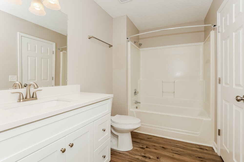 Building Photo - 2409 Racquet Club Dr