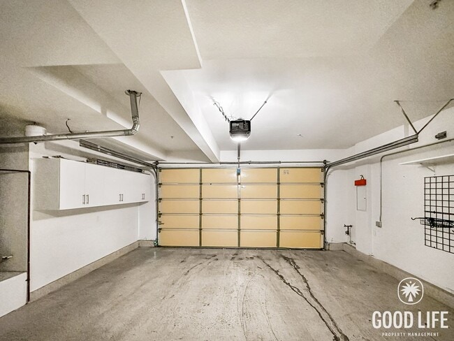 Building Photo - Highly Desired Irvine Living | 3-Bed, Office, Gated Community