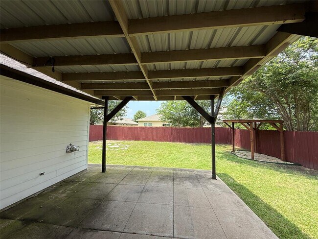 Building Photo - 501 Morning Dove Dr