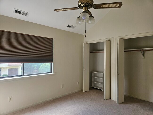 Building Photo - 54 Deer Run