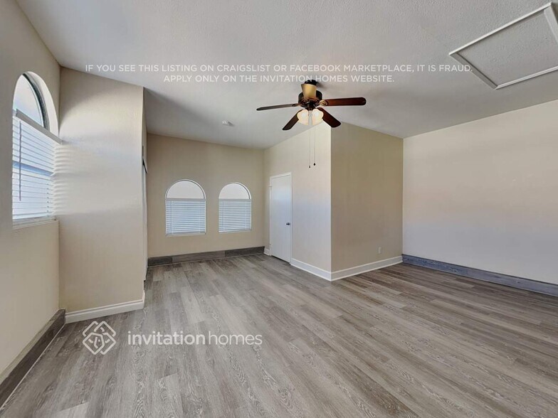 Building Photo - 8428 Mulcahy Ave