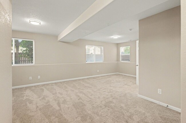 Building Photo - 3624 Venice Grove