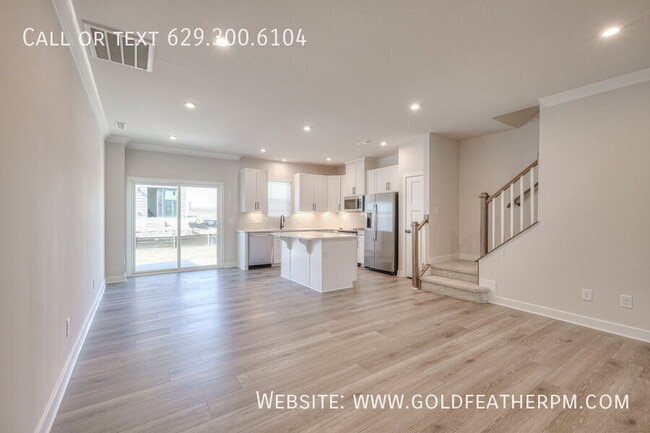 Building Photo - 2009 Walnut Ln