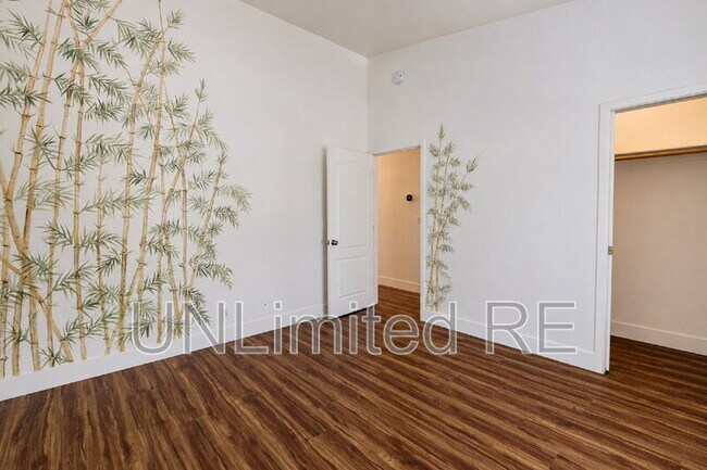 Building Photo - 1620 E Parada del Sol