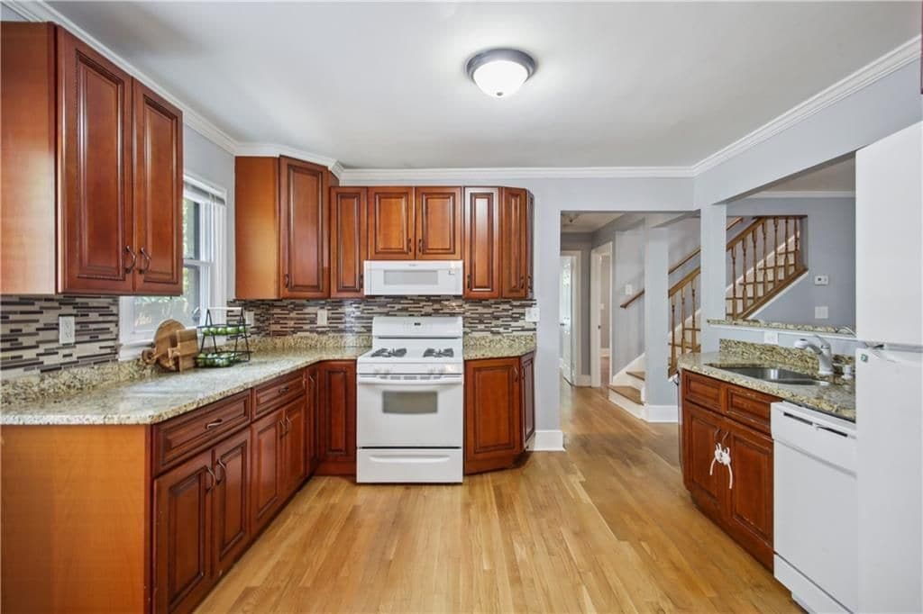 Building Photo - 153 Lindbergh Drive NE