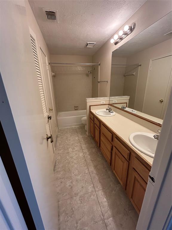 Building Photo - 3810 Bartons Ln