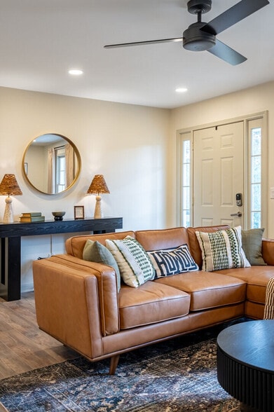 Building Photo - 171 Sugar Hill Rd