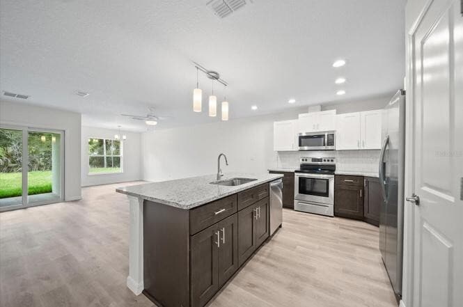 Building Photo - 59 Wellstream Ln