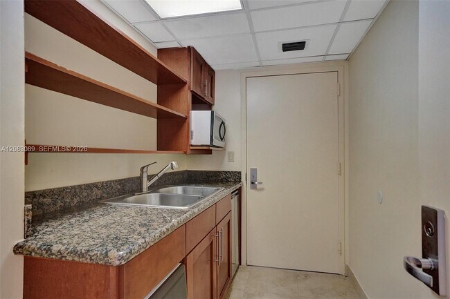 Building Photo - 6767 Collins Ave
