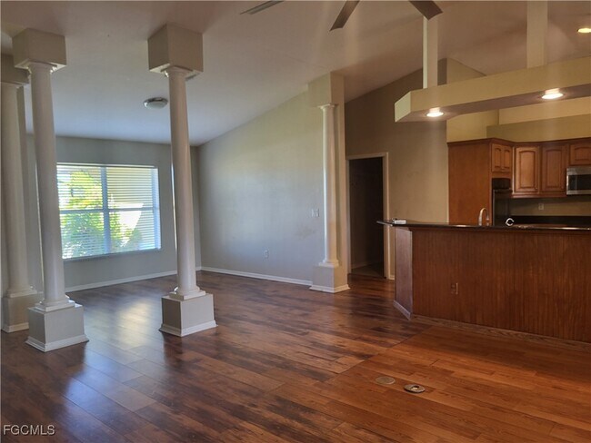 Building Photo - 2115 NW 3rd Ave