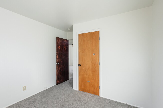 Building Photo - 1609 N Plateau Ave