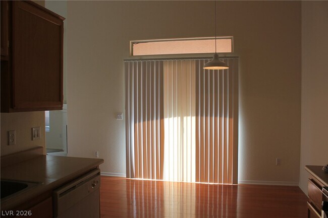 Building Photo - 700 Carnegie St