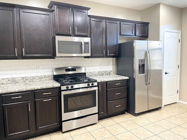 Building Photo - 3454 E Azalea Dr
