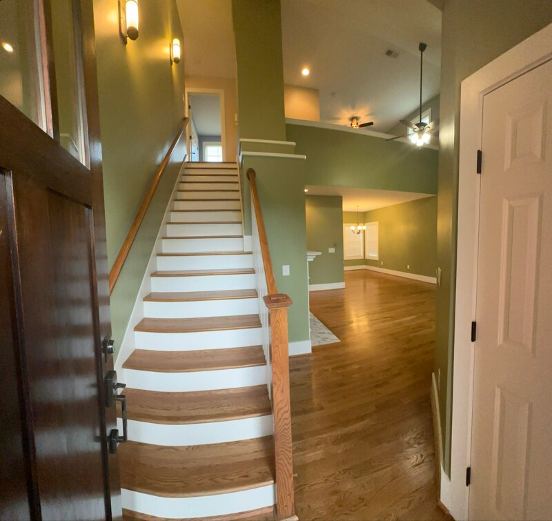 Building Photo - 22 Twin Oaks Dr