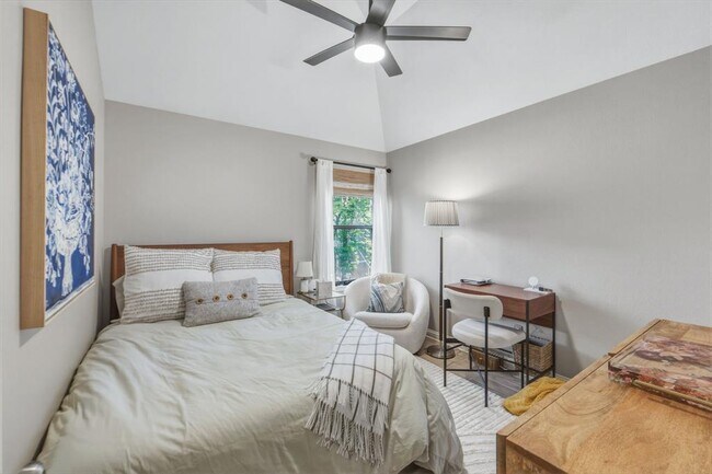 Building Photo - 10204 Wind Cave Trail