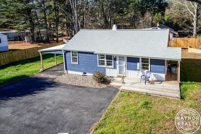 Building Photo - 429 N Main St