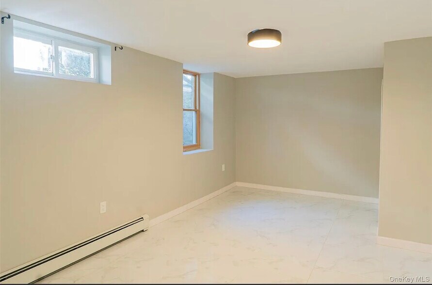 Building Photo - 168 Oldfield Ave