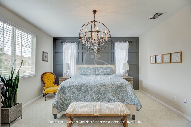 Building Photo - Upgraded Lincoln Crossing Oasis | Walking distance to MANY ammenities