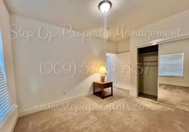 Building Photo - Updated 2BR/2BA Home | Generator • Fenced Yard • EV Charging