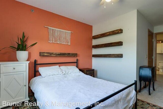 Building Photo - 1 br, 1 bath House - 102 Prairie Heights D...