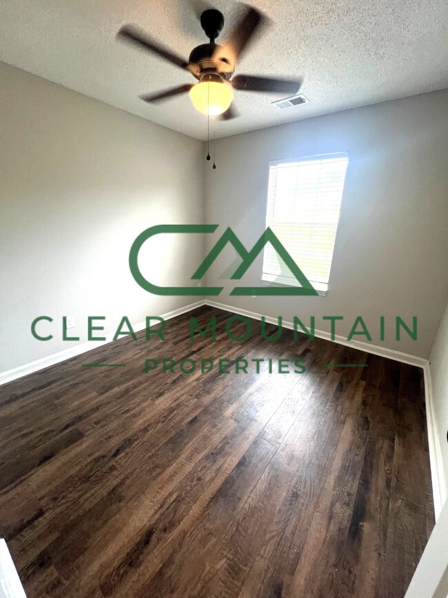 Building Photo - Move-in Special! Limited-Time Leasing Offer!