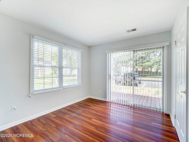 Building Photo - 18-4 Augusta Ct