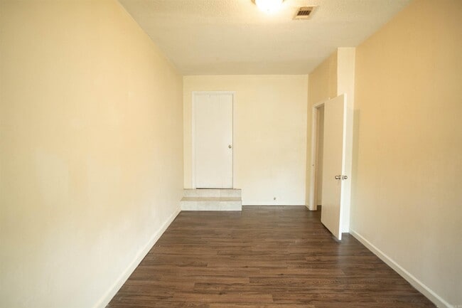 Building Photo - 5320 Timberland Dr