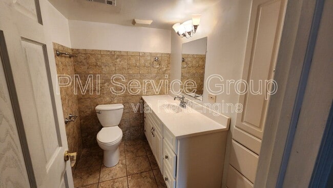 Building Photo - 8558 Beller Ct