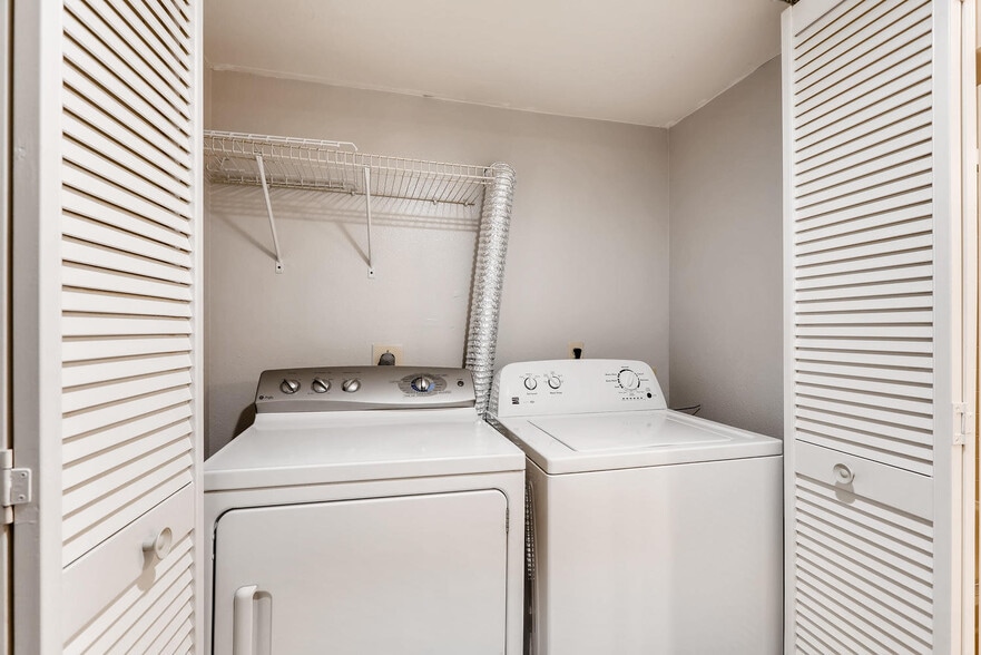 Washer & Dryer - 14438 E 1st Dr