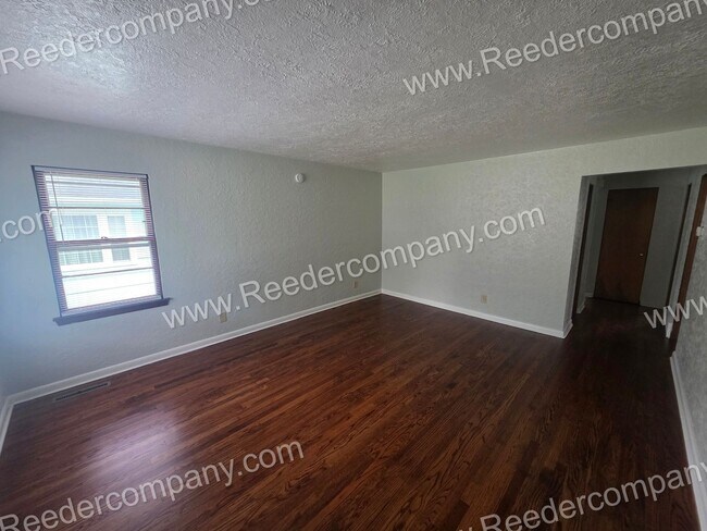 Building Photo - 7204 Lindberg Ave