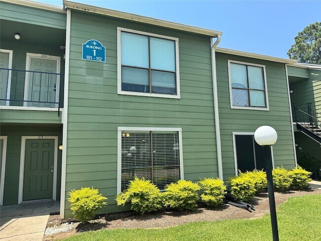 Building Photo - 14777 Wunderlich Dr