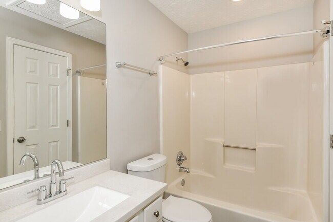 Building Photo - 113 Colemans Bluff Dr