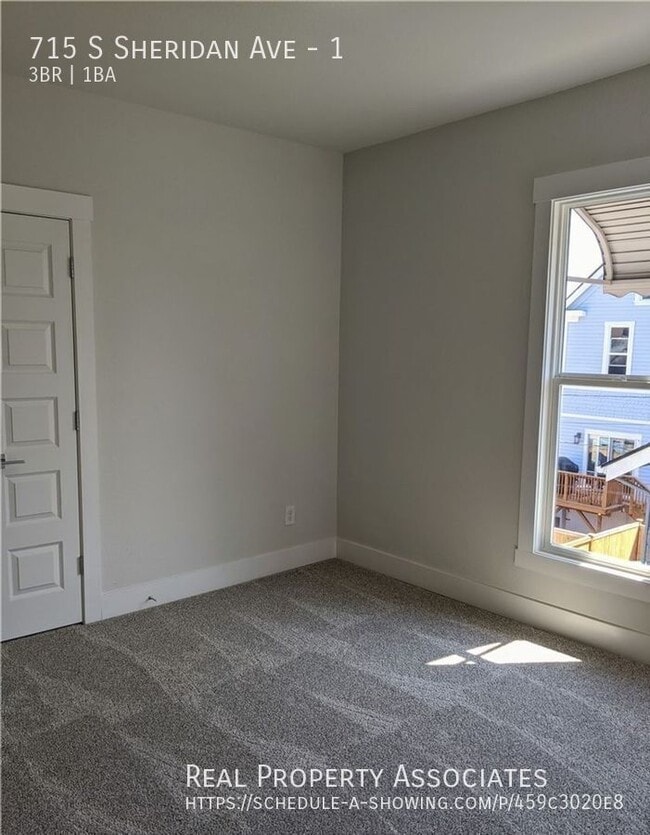 Building Photo - 715 S Sheridan Ave