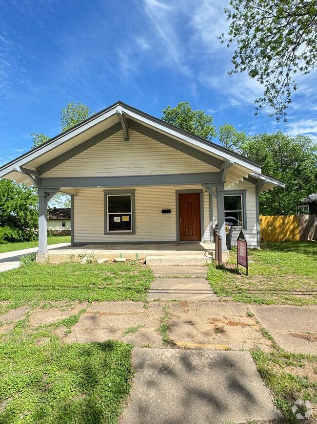 Building Photo - Two Bed Two Bath Rental