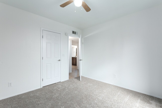 Building Photo - 7711 E 39th St