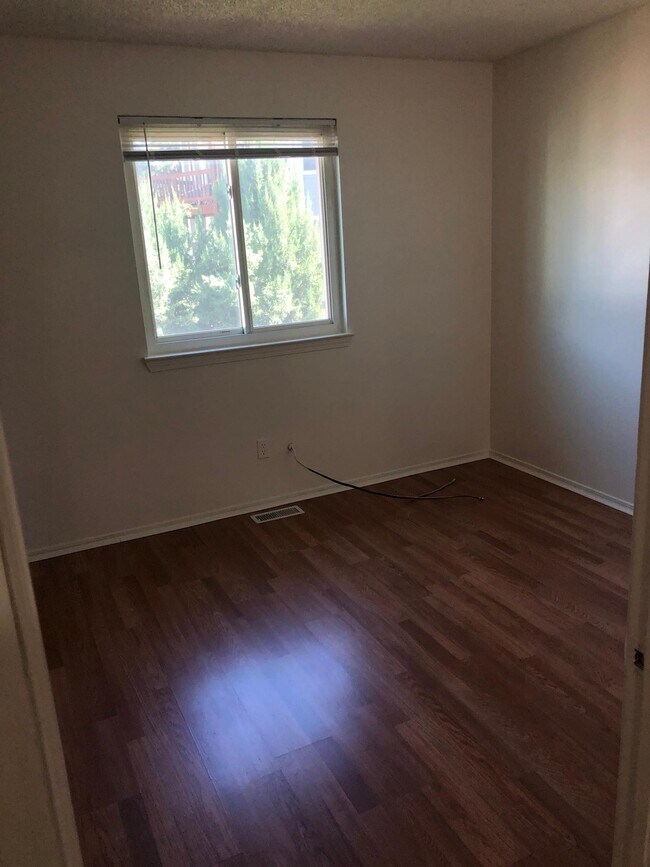 Building Photo - 17664 E Loyola Dr