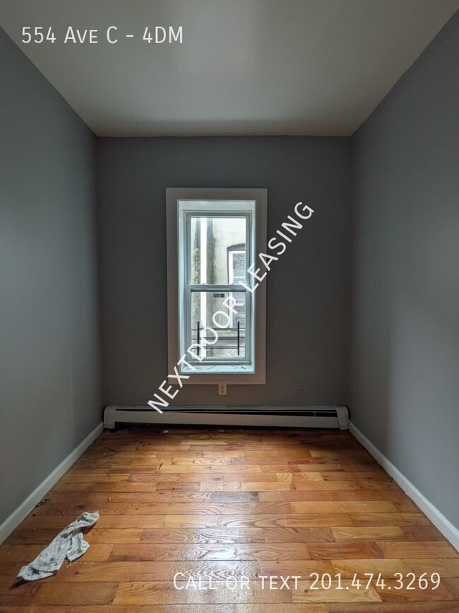 Building Photo - 554 Avenue C