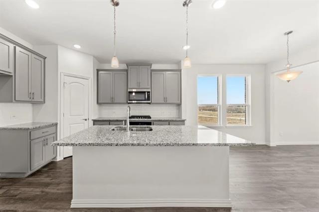 Building Photo - 616 Blakelys Wy