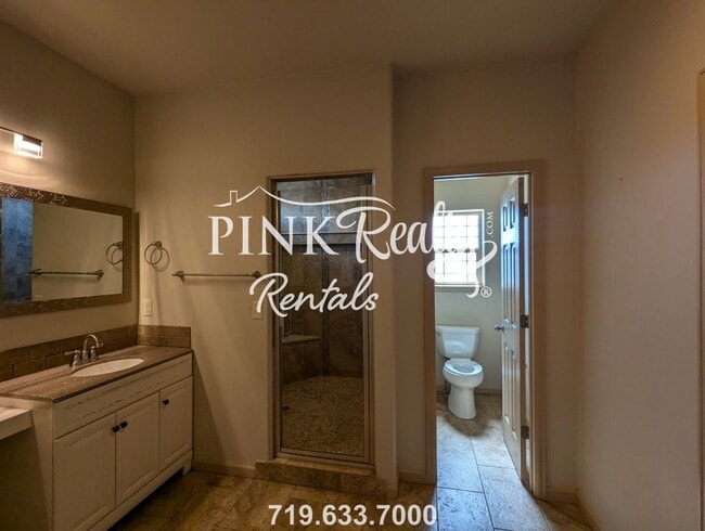 Building Photo - 1325 N Challenger Pl