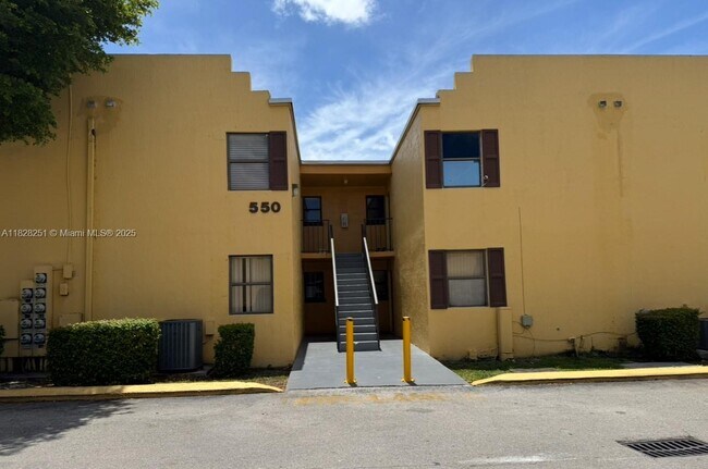 Building Photo - 550 NW 114th Ave