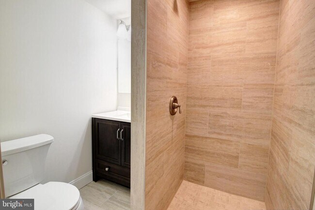 Building Photo - 87 Meadowlark Ave