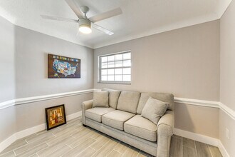 Building Photo - 2473 Yorkshire Dr