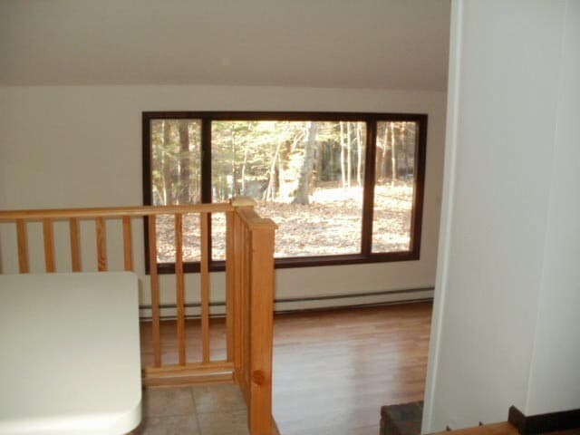 Building Photo - Spacious 3–4 Bedroom Home on Wooded Lot wi...