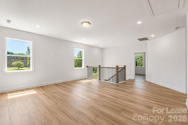 Building Photo - 5944 Bakers Point